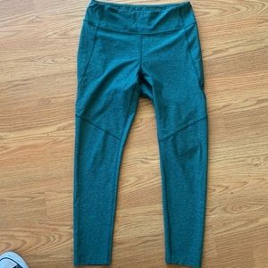 Outdoor voices green leggings